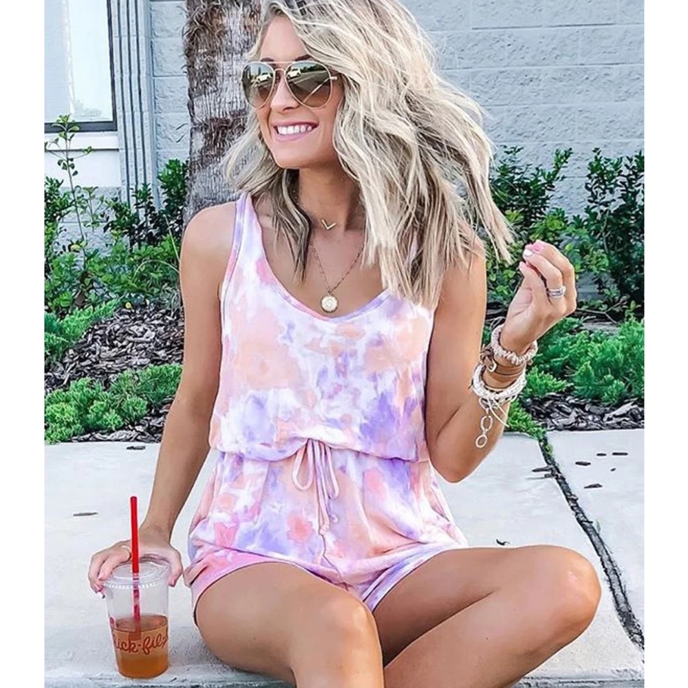 Pink Lily Colorful Romper Size Medium